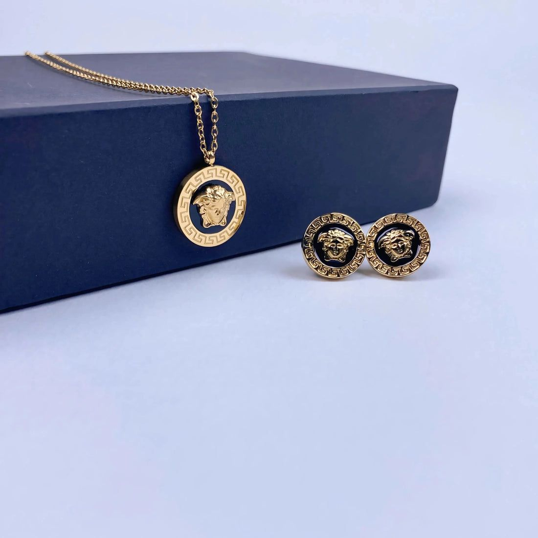 Pendent Set