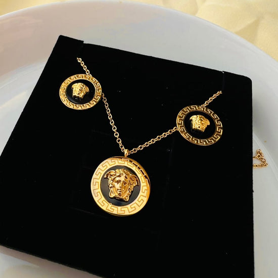 Roma Roar Versace pendant set